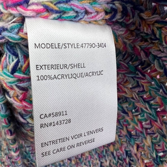 NWOT |•TRIBAL•| Colorful Turtleneck Size Small - Picture 8 of 10